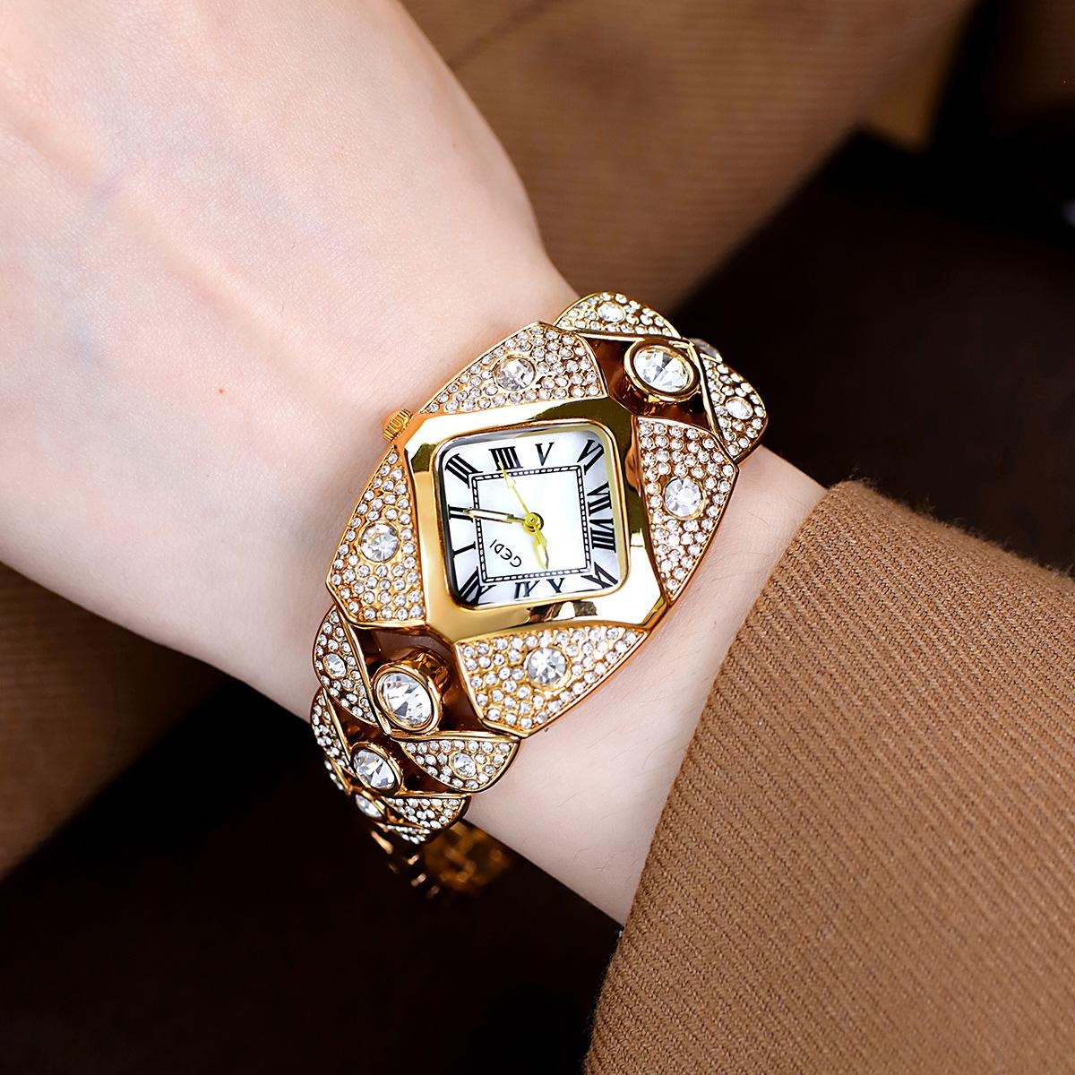 UTHAI L008 ファッショナブルな女性用腕時計、防水、 - Luxury Watch For Girls のレビューと価格