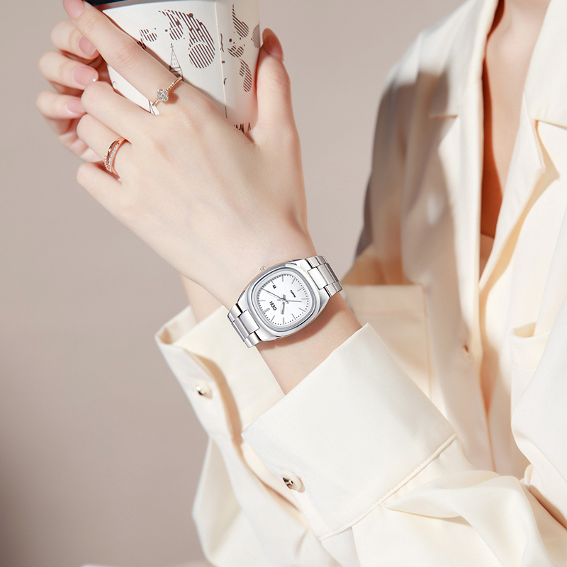 UTHAI CQ361 ファッションレディースウォッチ、ソリ - Luxury Watch For Girls のレビューと価格