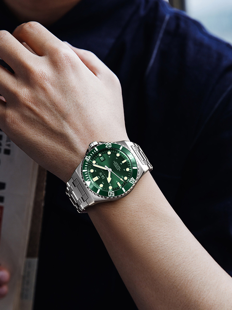 IW 高級ブランド自動機械式スポーツダイビングウォッチレッド - Luxury Watch Omega のレビューと価格