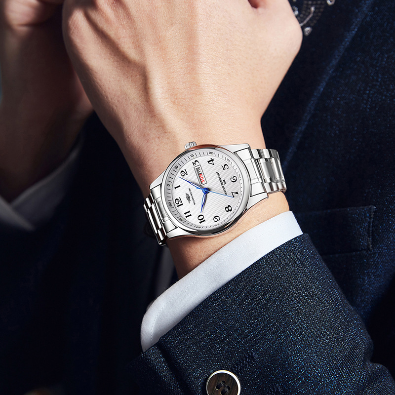 WLISTH 高級ブランドメンズ腕時計クォーツ時計アラビア数 - Luxury Watch Arabic のレビューと価格