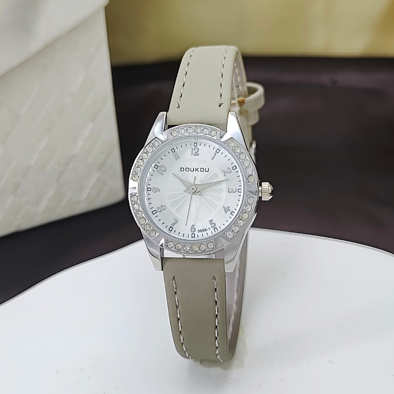 ファッション女性腕時計デイジーダイヤルクォーツ時計高級ダイヤ - Luxury Watch Arabic のレビューと価格