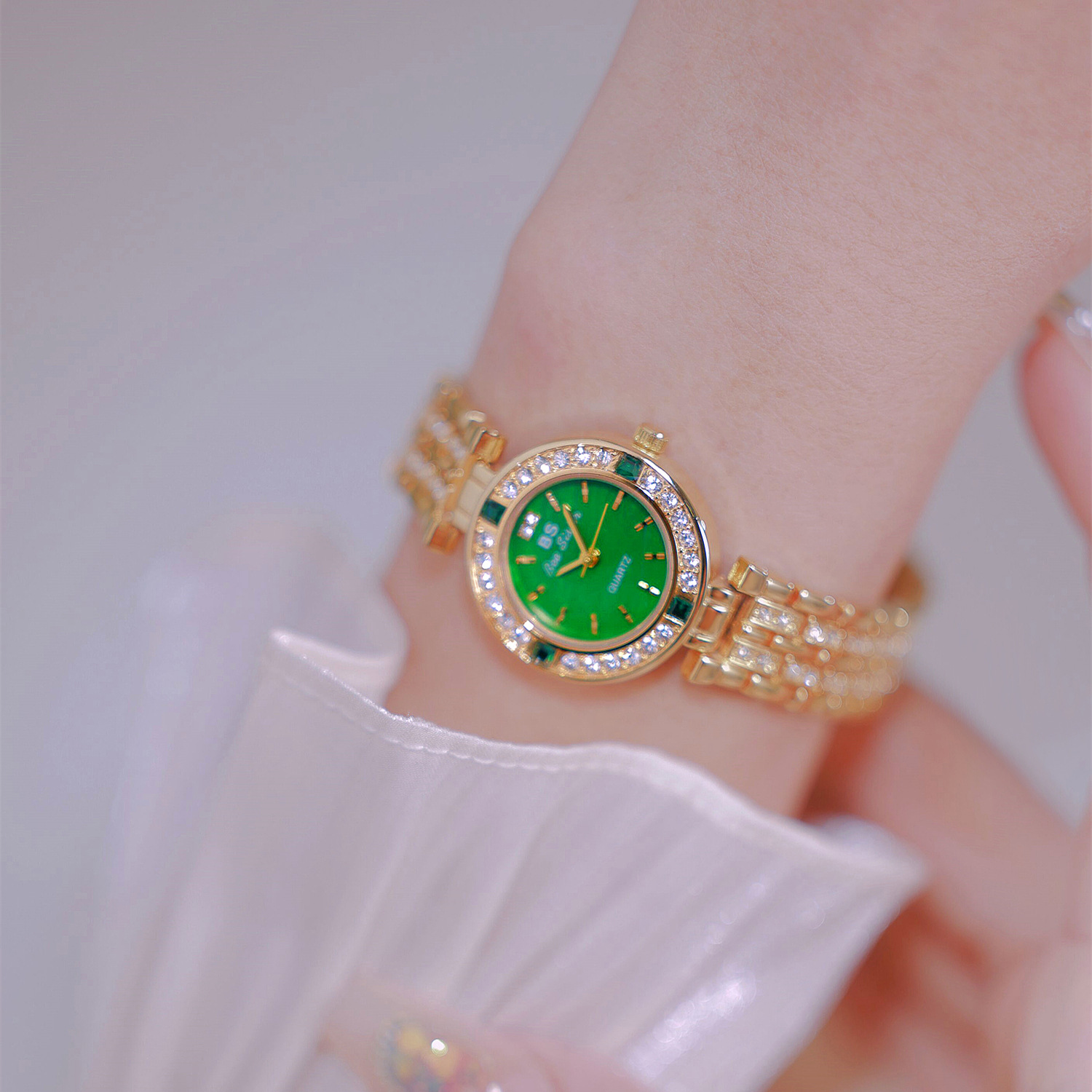 女性のためのラインストーン付きの高級時計,緑の宝石,クォーツ - Luxury Watch Korea のレビューと価格