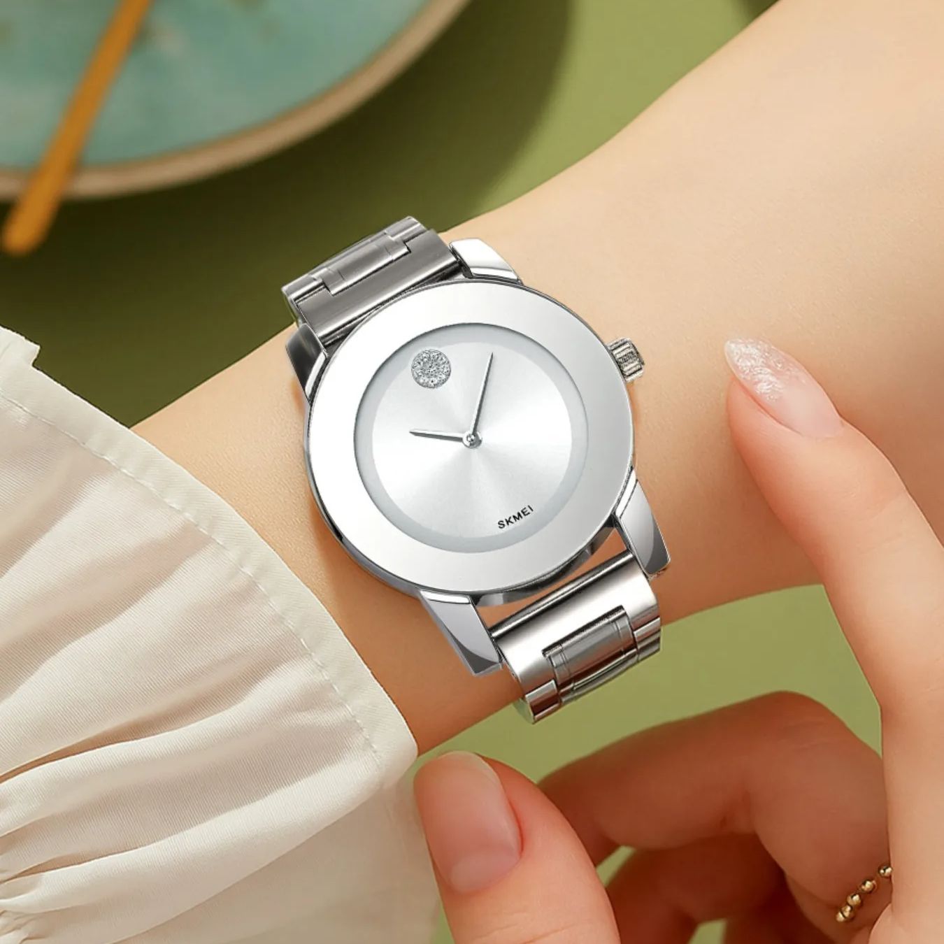 新しいブランドのスタイリッシュな女性用クォーツ時計、軽くて高 - Luxury Watch Korea のレビューと価格