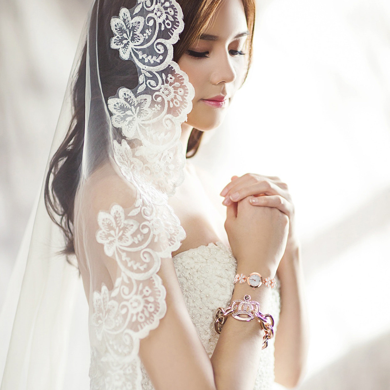 エレガントなクリスタルクォーツブレスレットウォッチ（女性用） - Luxury Watch & Jewellery Recensioni のレビューと価格