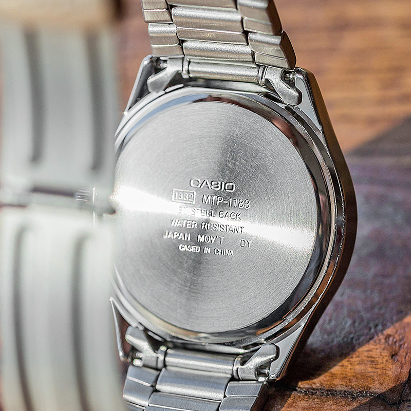 カシオ メンズウォッチ シンプル レトロ デジタルウォッチ  - Luxury Watch Casio のレビューと価格