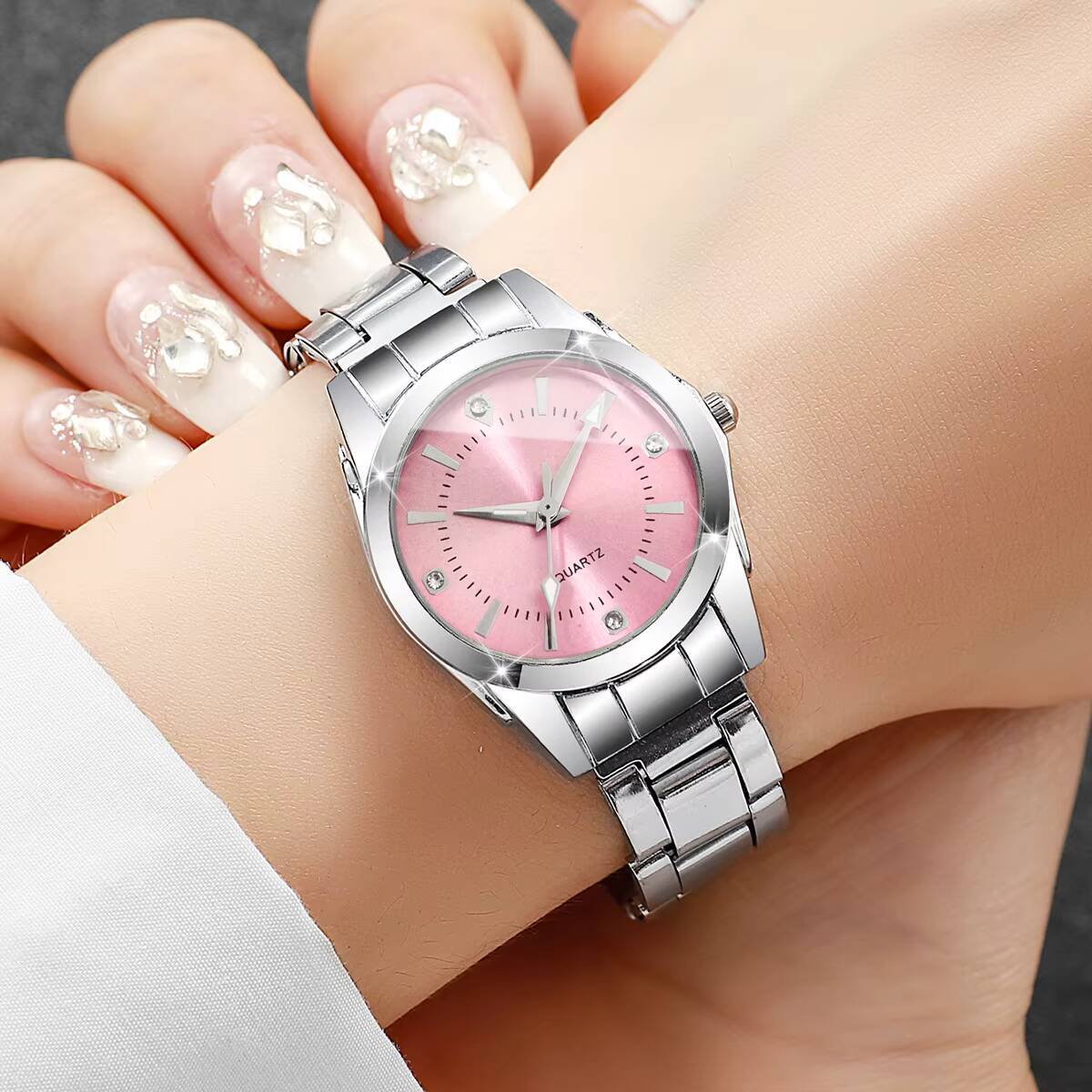高級ラインストーンの女性の腕時計カジュアルクォーツ腕時計レデ - Luxury Watch Gift Box のレビューと価格