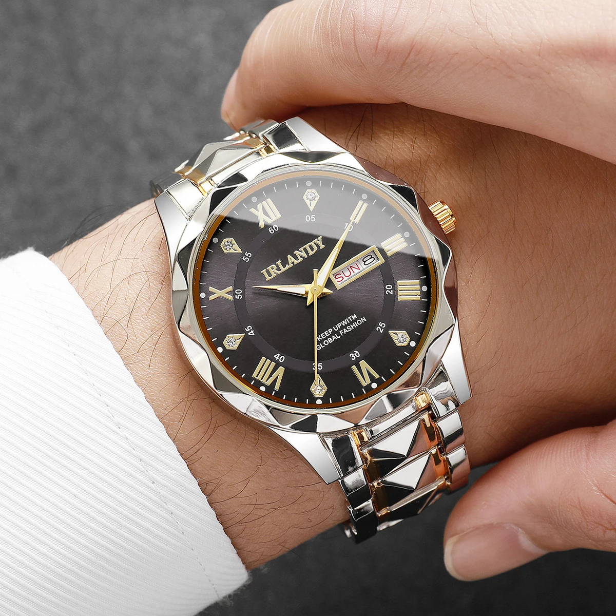 1PC サプライズミステリーウォッチブラインドボックス-高級 - Luxury Watch & Jewellery Recensioni のレビューと価格
